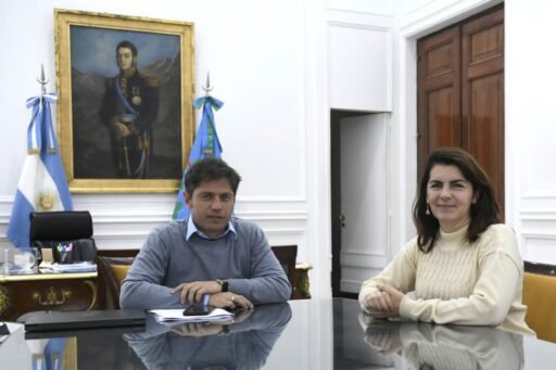 Kicillof recibió a Mariel Fernández  en Casa de Gobierno