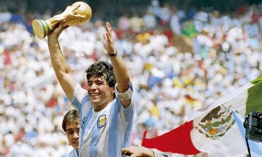 Escobar tendrá un monumento de Maradona