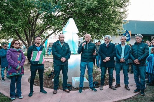 La Municipalidad de Escobar inauguró un monumento en homenaje a Diego Maradona