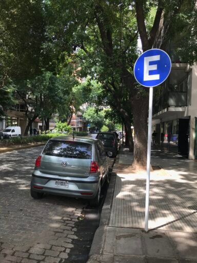 Cambió la normativa de estacionamiento en la ciudad