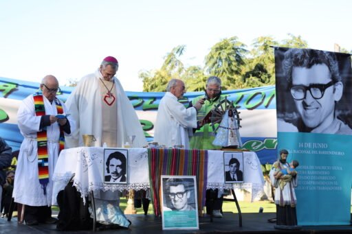 Se realizó una multitudinaria misa en homenaje a Mauricio Silva