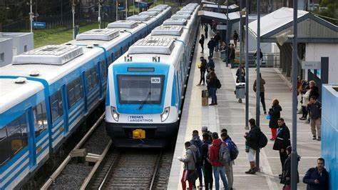 El tren Sarmiento funciona con servicio reducido