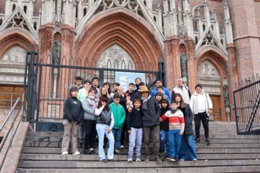 250 bonaerenses visitaron los atractivos turísticos de La Plata 