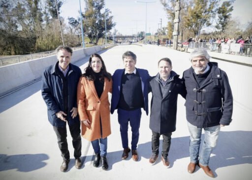 Kicillof y Mariel Fernández inauguraron un nuevo puente que conecta Moreno e Ituzaingó