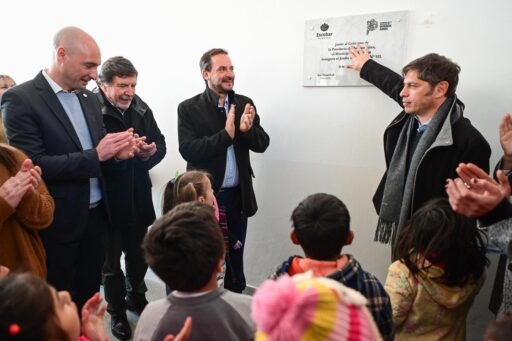 Kicillof y Sujarchuk inauguraron un jardín de infantes y un centro de salud en Belén de Escobar