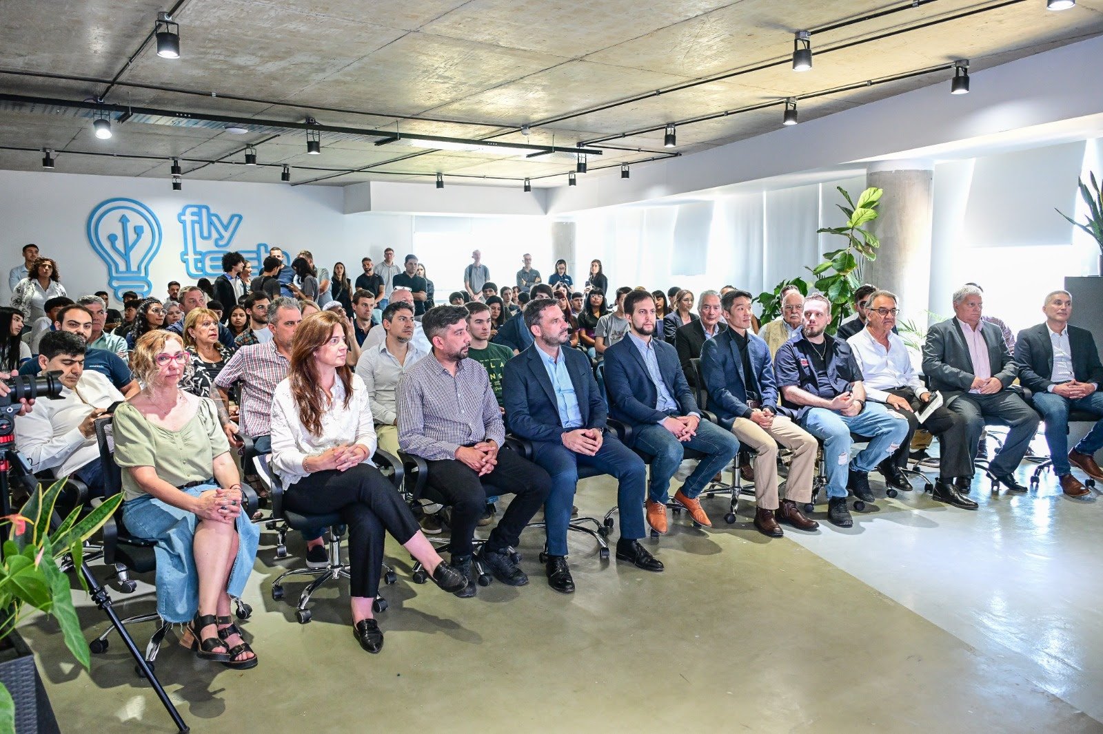 El Polo FlyTech suma un centro de capacitación en robótica de la mano ...